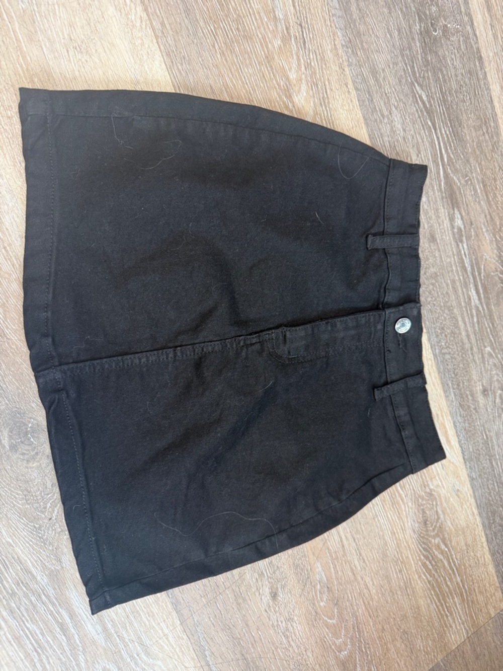 DV by Dolce Vita Black Clara Mini Denim Skirt, size 4 petite. - Picture 5 of 10